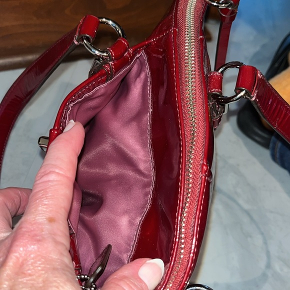 Coach  patent leather in deep Red/ dark cherry Satchel   New without tags  small - Picture 11 of 13